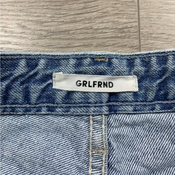 GRLFRND Cindy Jean Shorts in Top Down - Picture 6 of 12